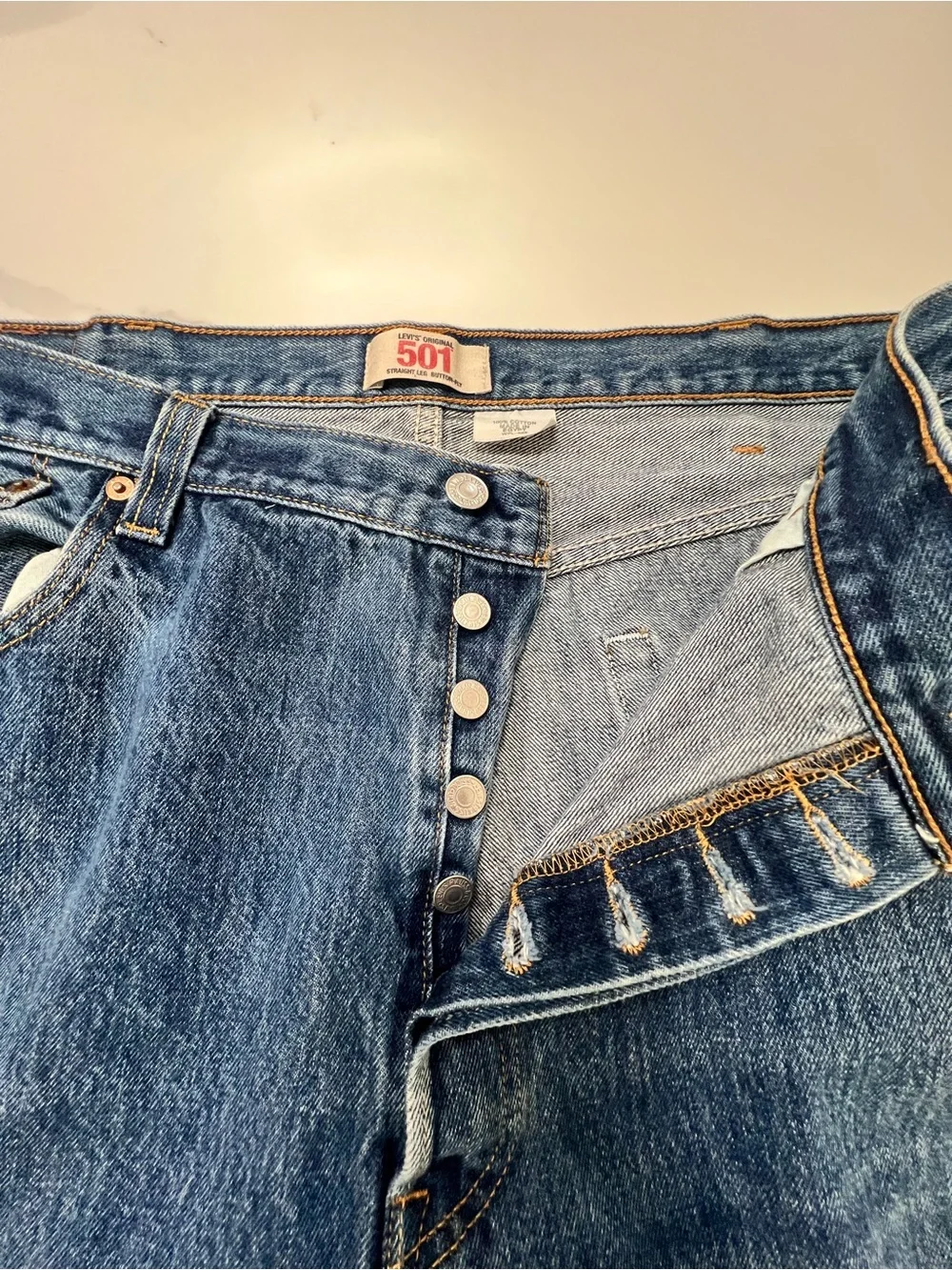 Vintage Levis 501 Classic Men's Faded . Button Fly. 42 x 32